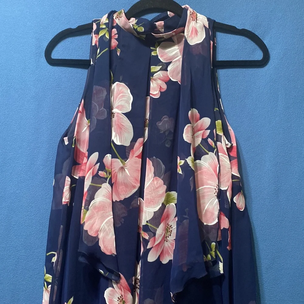 New open shoulders dress with turtleneck scarf size 8P, Signature by Robbie Bee